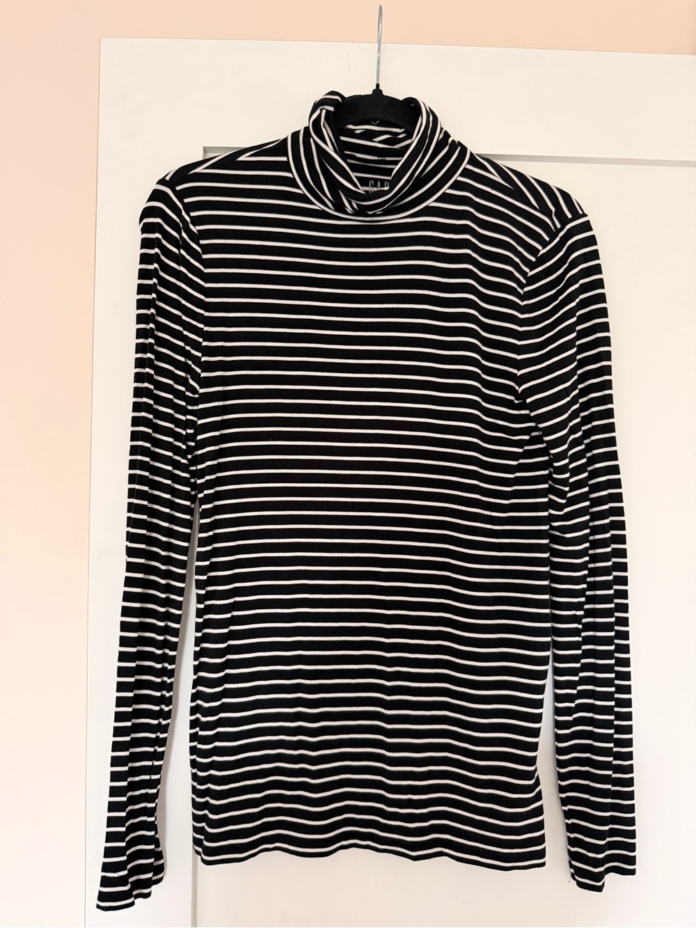 GAP Black and White Striped Long Sleeve Turtleneck